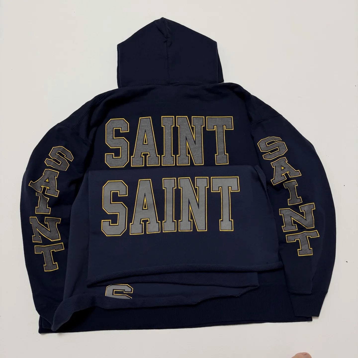 Printing proofing SAINT Mxxxxxx HOODIE/SAINT/NVY reflective angel hoodie blue S-XL original mold opening loose cut comfortable version top printing technology 3M reflective paste best reflective effect in the industry correct version original consistent main mark/wash mark/cherub anti-counterfeiting